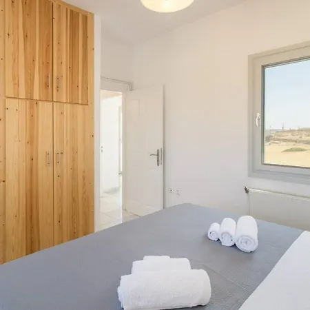 Maisonette Sail Privete Pool And Sea View וילה נאוסה